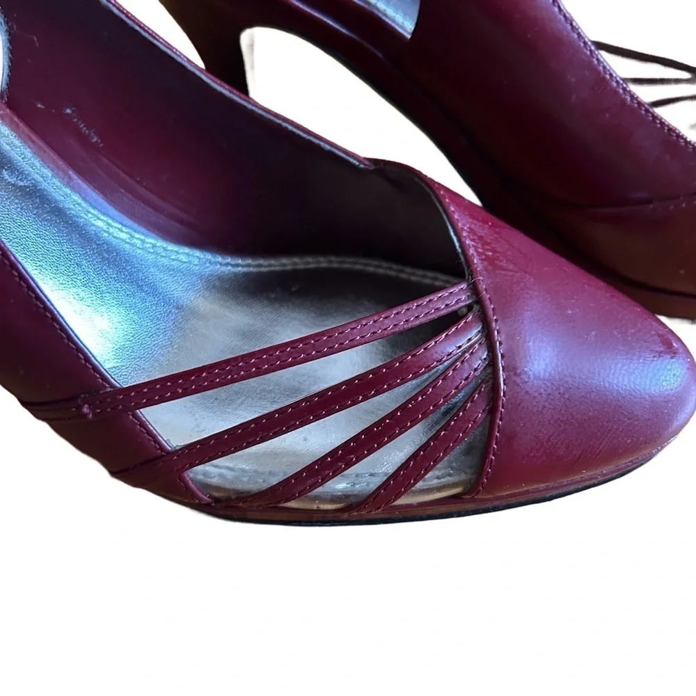WHBM Burgundy Slip On 3” Heels, Size 8.